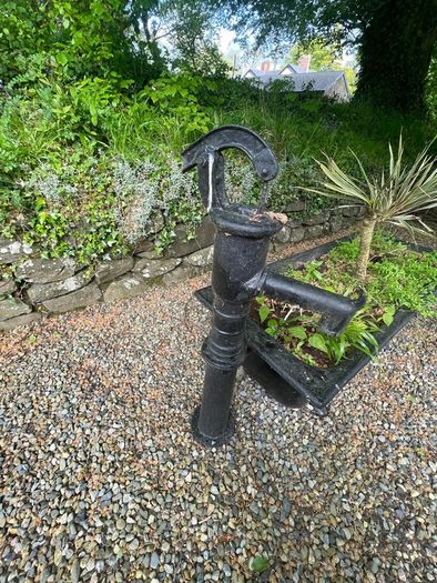 Cast iron garden collection