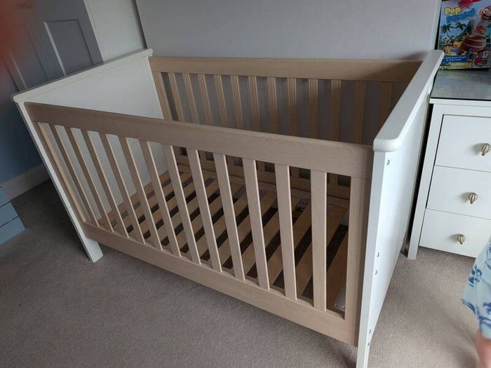Cotbed
