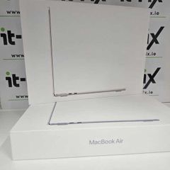 MacBook Air  13' M5