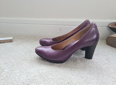 Ecco Purple Court Shoe size 38/5