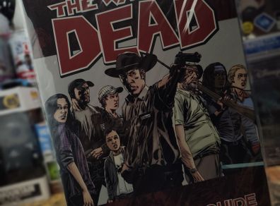 The Walking Dead: Survivors' Guide ! 2011 by Image Comics !