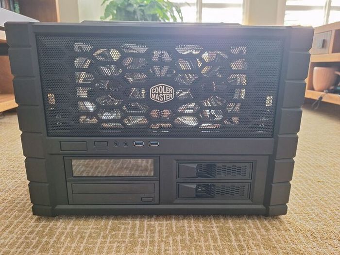 Cooler Master HAF XB PC Case+ NZXT Sentry 3 fan controller