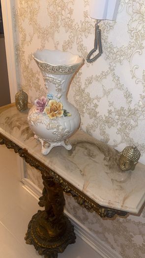 Beautiful capo dimonte vase