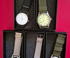 Lot of (5) watches, Quartz movement.