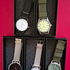 Lot of (5) watches, Quartz movement.