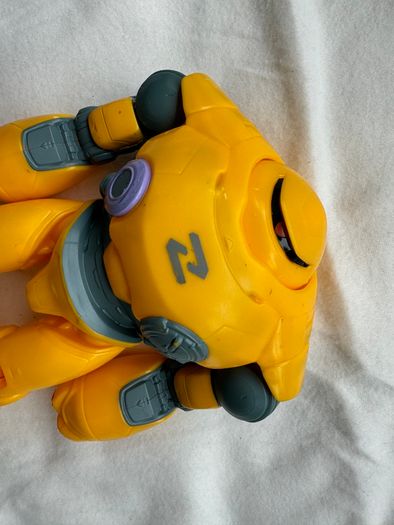 Lightyear Battle Equipped Zyclops Space Robot Action Figure Disney Pixar Used Please look at the pictures