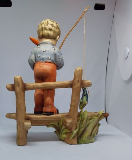 Vintage : Goebal Hummel Figurine - The Angler - First Issue 1995