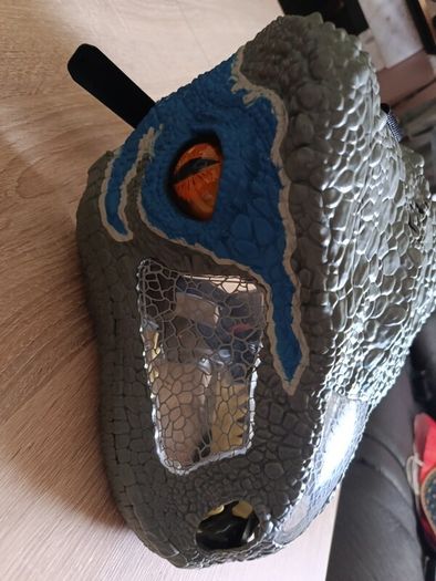 Mattel Jurassic World Velociraptor Blue Electronic Mask