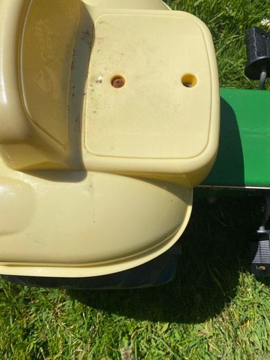 Kids ride on tractor