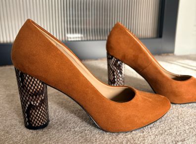 Snake skin heel suedette shoes Size 5 / 38