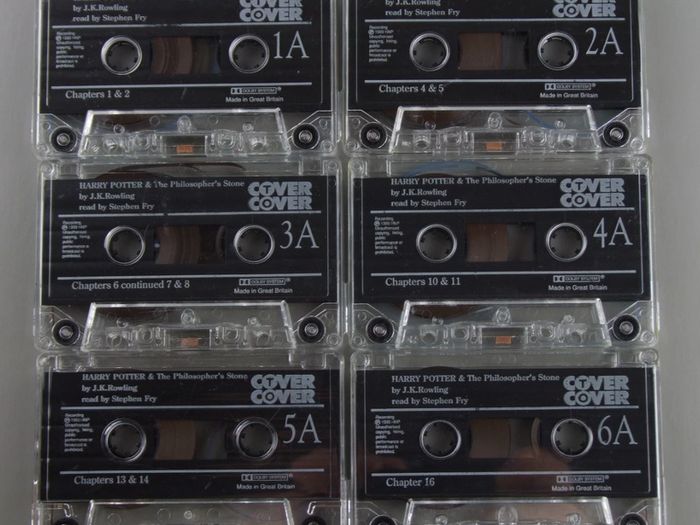 Harry Potter and the Philosopher's Stone audiobook read by Stephen Fry 6 cassette tapes