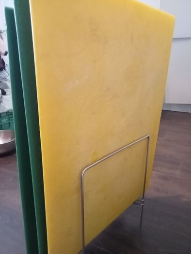 3 Extra Large Chopping Boards With Stand