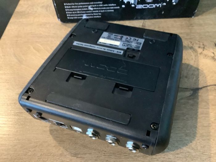 Zoom G2Nu digital multi-effects guitar processor pedal