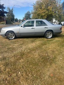 W124 1994 Mercedes E280  Automatic