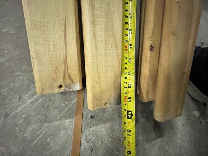 kingsize wooden Bed