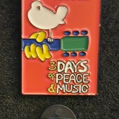 Woodstock , pin back badge.