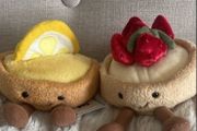 New JELLYCAT Amuseable Colette Tarte Au Citron and Amuseable Fleurette Tarte Aux Fraises Pair