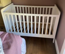 Cot bed