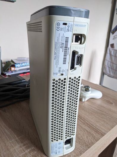Xbox 360 console with controller
