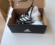 kids football boots