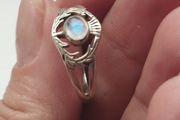 Vintage 925 sterling silver ring with moonstone.