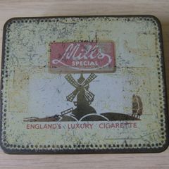 Mills Special Tin - Hinged