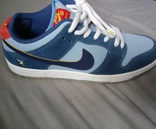 SIZE 9.5  Nike SB Dunk Limited Edition. P "Why So Sad? Size 9.5 UK New