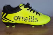 O'Neills Size 5 football boots.
