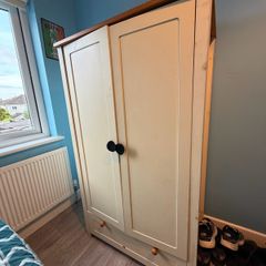 kids wardrobe