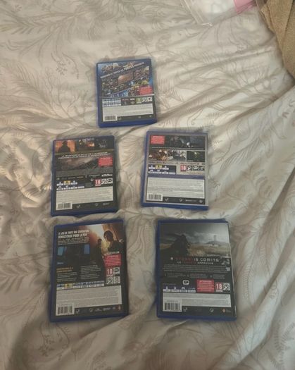 Call of Duty &  Ghost of Tsushima Games  Ps4 bundles