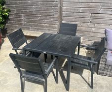 outdoor table and chairs