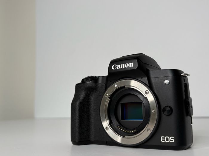 Canon M50 Mark II Bundle