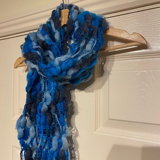 Chunky knit blue scarf