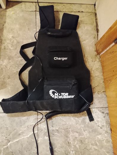 battery powered floor buffering machine