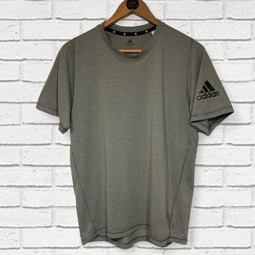 Adidas T-Shirt