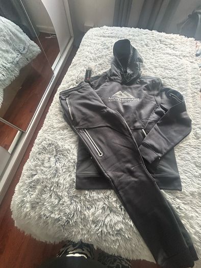 mens Monterrain tracksuit small brand nee