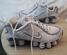 nike air shox size 3