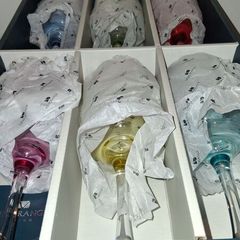 wine glasses x 6