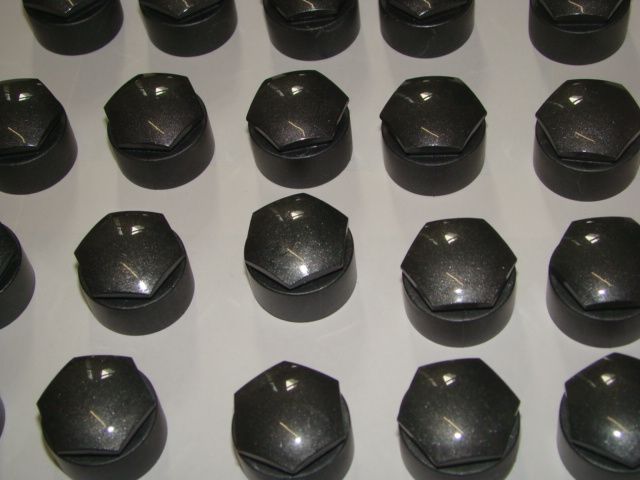 Genuine Audi Wheel Bolt Nut Covers Grey Metallic Painted 4M0 601 173 D X 20 New