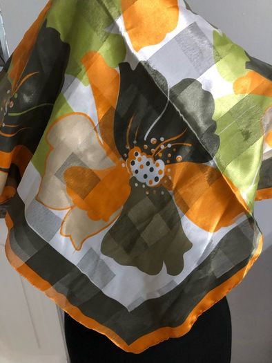 Bonita scarf