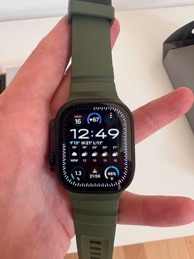 Apple Watch Ultra 2 | 2x Nomad Bands | Mint Condition