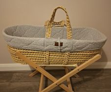 Moses Basket Green Sheep