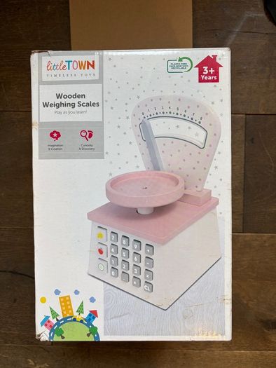 Wooden weighing scales