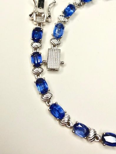 Bracelet Premium Himalayan Kyanite & Zircon Bracelet (11 Ct.)