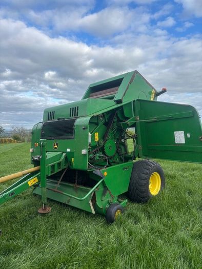 John deeere 578 round baler