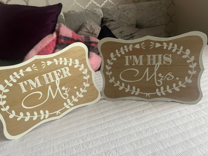 Mr and Mrs wooden plaque stands