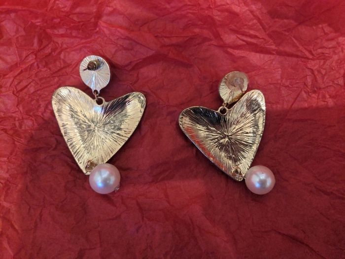 Costume jewellery earrings