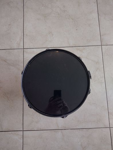 Pearl EX Export Series 13 by 9 and 5/8"  rack tom in excellent condition.
