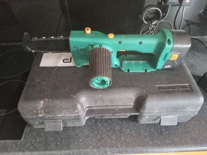 Performance 18 Volt Cordless Power Lopper