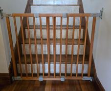 2x baby gates